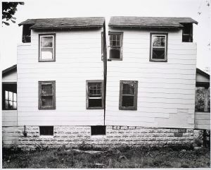 Gordon Matta-Clark's Splitting (Estate of the Artist/SFMOMA, 1974)